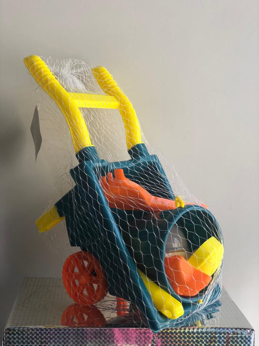 00542 - Beach sand bucket with wheel for kids